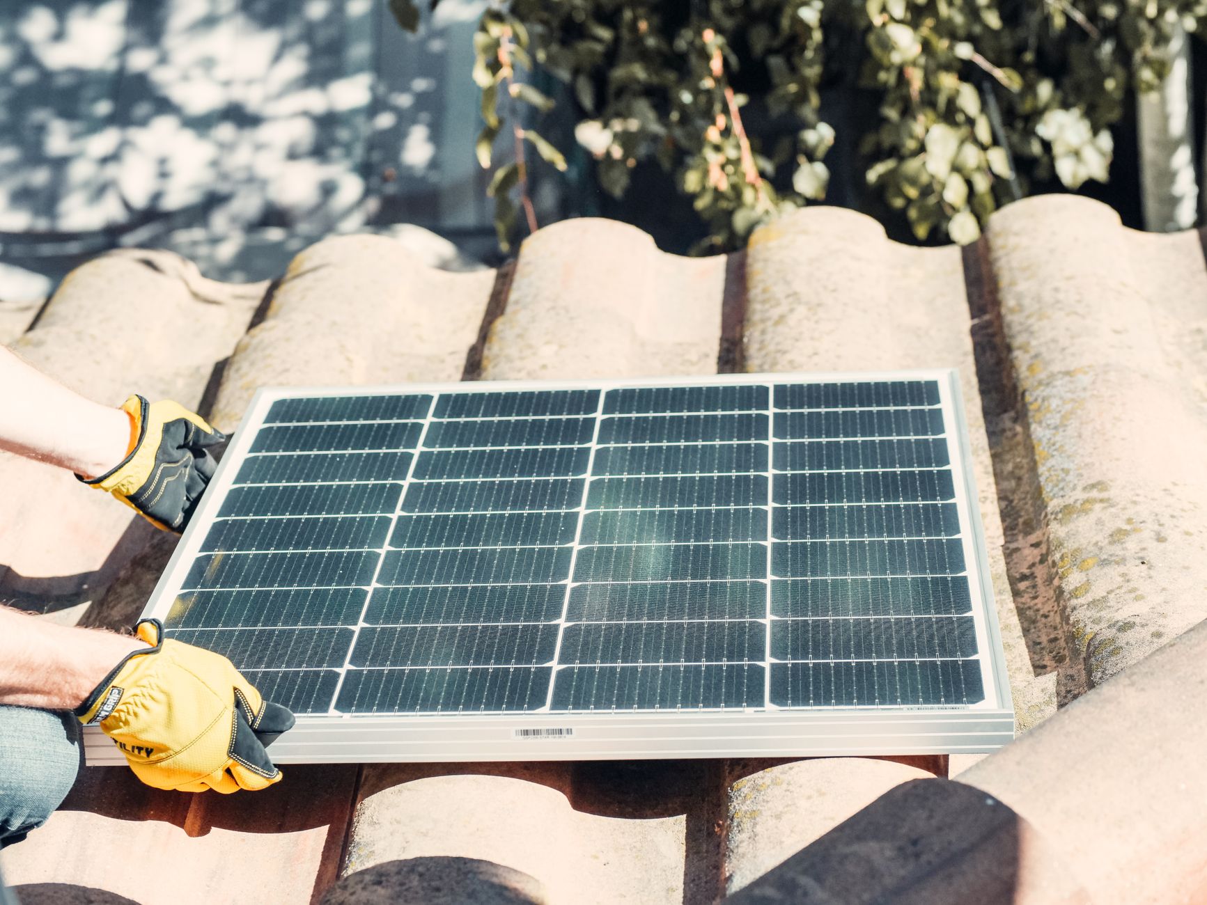Installateur panneaux solaires équipe à Saint-Paul